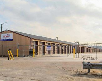 Photo 3 of Storage Rentals of America - 2031 Mishawaka Road, Elkhart, IN