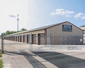 Photo 5 of Storage Rentals of America - 2031 Mishawaka Road, Elkhart, IN
