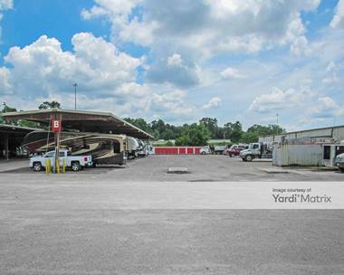 Storage Units for Rent available at 1765 O'Neal Lane, Baton Rouge, LA 70816
