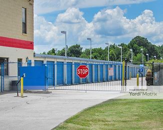 Photo 2 of A Storage Place - 1744 O'Neal Lane, Baton Rouge, LA