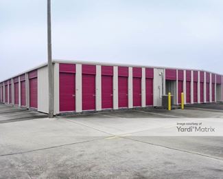 Photo 2 of A Storage Inn - 702 West Highway 30, Gonzales, LA