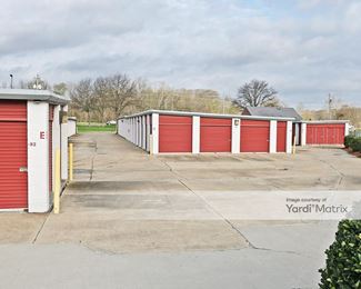 Photo 3 of Stowaway Self Storage - 300 Highway 51, Ridgeland, MS