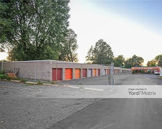 Photo 2 of E-Z Storage - 920 Memorial Avenue, West Springfield, MA