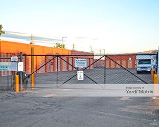 Photo 2 of On-Guard Mini-Storage - 920 East Mead Avenue, Yakima, WA