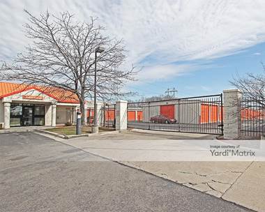 Storage Units for Rent available at 5725 Georgetown Road, Indianapolis, IN 46254