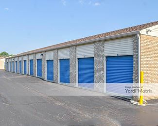 Photo 4 of StorageMart - 994 South State Road 135, Greenwood, IN