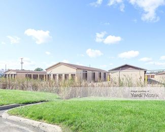 Photo 3 of Storage Rentals of America - 121 Scott Street, Anderson, IN