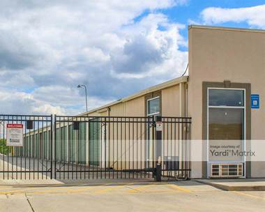 Storage Units for Rent available at 301 Club Villa Court, Kathleen, GA 31047