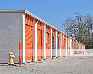 Photo 4 of Public Storage - 7430 Madison Avenue, Indianapolis, IN