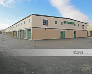 Photo 2 of Infinite Self Storage - 8802 Evergreen Avenue, Indianapolis, IN