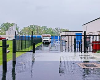 Photo 2 of Westerville Mini Storage - 5909 Westerville Road, Westerville, OH