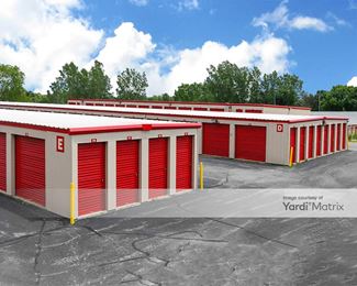Photo 5 of Storage Rentals of America - 3718 Alpine Avenue NW, Comstock Park, MI