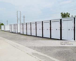 Photo 3 of P Q Storage - 1008 West 30th Avenue, Hutchinson, KS
