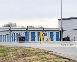 Photo 2 of Space Center Storage - 1990 Midland Trail, Shelbyville, KY