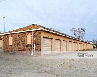 Photo 2 of Masden Mini Warehouse - 1430 North Logsdon Pkwy, Radcliff, KY