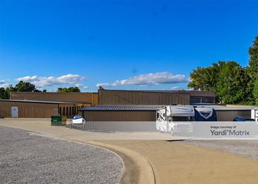 Photo 2 of FreeUp Storage - 1121 Washington Street, Shelbyville, KY