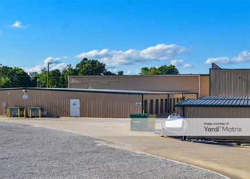 Photo 4 of FreeUp Storage - 1121 Washington Street, Shelbyville, KY