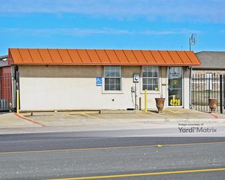Photo 1 of Drop and Lock Storage - 4220 West State Highway 31, Corsicana, TX