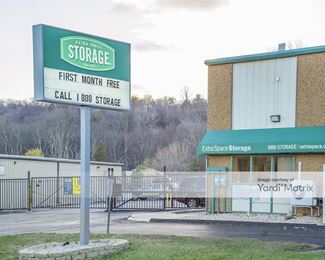 Photo 3 of Extra Space Storage - 578 Federal Road, Brookfield, CT