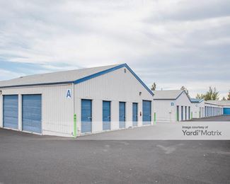 Photo 2 of Public Storage - 539 Maple Avenue, Redmond, OR