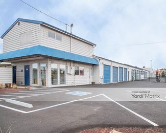 Photo 4 of Public Storage - 539 Maple Avenue, Redmond, OR