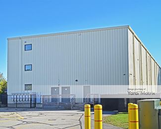Photo 3 of West Main Self Storage - 825 West Main Road, Middletown, RI