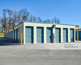 Photo 4 of Knoxville Star Storage - 5500 Central Avenue Pike, Knoxville, TN