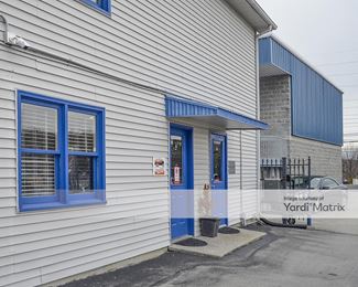 Photo 2 of Volunteer Storage - 10510 Kingston Pike, Knoxville, TN
