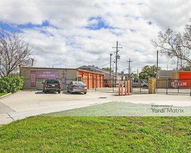 Storage Units for Rent available at 4507 Washington Avenue, New Orleans, LA 70125
