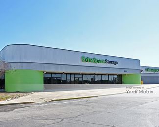 Photo 2 of Extra Space Storage - 2470 Decker Blvd, Columbia, SC