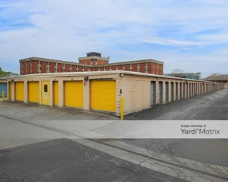 Photo 4 of Devon Self Storage - 1500 Browns Lane, Louisville, KY