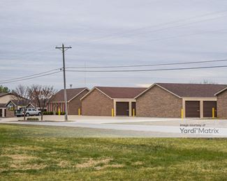 Photo 2 of Bardstown Stor-All - 1000 Pennebaker Avenue, Bardstown, KY