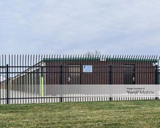 Photo 2 of StoreEase - 174 Vineland Pkwy Drive, Vine Grove, KY