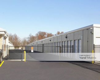 Photo 5 of Stor All - 6300 Commerce Park Court, Louisville, KY