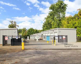 Photo 2 of Extra Space Storage - 300 Stillwater Avenue, Stamford, CT
