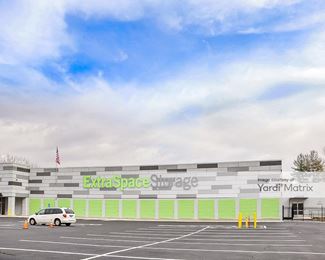 Photo 2 of Extra Space Storage - 643 Farmington Avenue, New Britain, CT