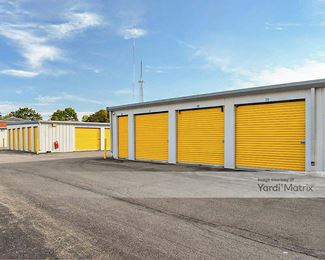 Photo 4 of Extra Space Storage - 1348 Ridge Road, Lackawanna, NY