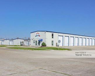 Photo 1 of Red-Blue Storage - 8535 G S R I Avenue, Baton Rouge, LA