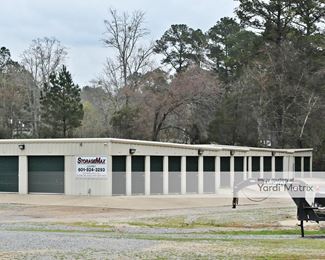 Photo 2 of StorageMax - 842 Luckney Road, Brandon, MS