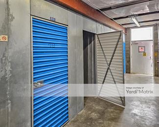 Photo 6 of Storage Rentals of America - 649 Monroe Street, Jackson, MS