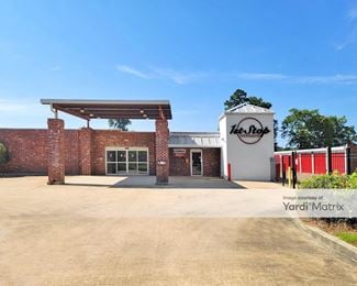 Photo 1 of 1st Stop Storage - 189 Country Place Pkwy, Pearl, MS