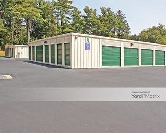 Photo 5 of Storage Rentals of America - 127 Main Street, Portland, CT