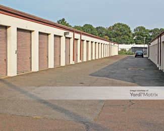 Photo 3 of iStorage - 73 Chamberlain Hwy, Meriden, CT