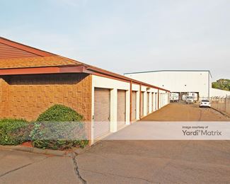 Photo 4 of iStorage - 73 Chamberlain Hwy, Meriden, CT