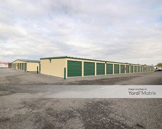 Photo 2 of iStorage - 1545 Holly Pike, Carlisle, PA