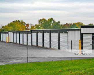 Photo 2 of iStorage - 2290 Greenbriar Road, York, PA