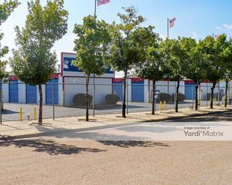 Photo 4 of Storage Rentals of America - 5839 49th Street, Lubbock, TX