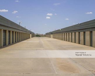 Photo 2 of Guardian Self Storage - 8721 19th Street, Lubbock, TX