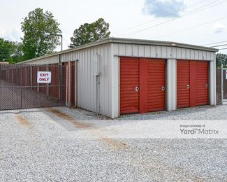 Photo 2 of AAA Storage - 1420 Freeman Avenue, Athens, AL