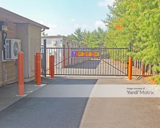 Photo 3 of Public Storage - 6 Summit Place, Branford, CT